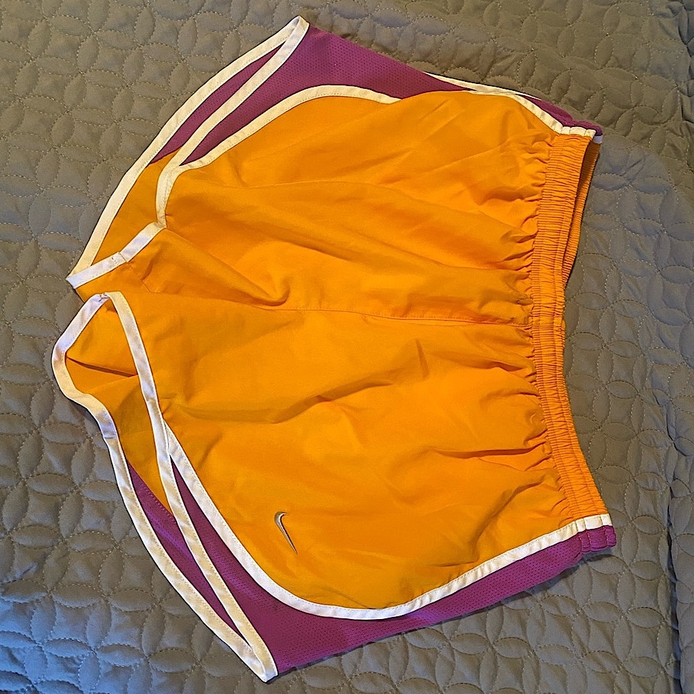 Nike Dri-Fit Women Tempo Running Cross-Fit Shorts Lined sz Med Orange